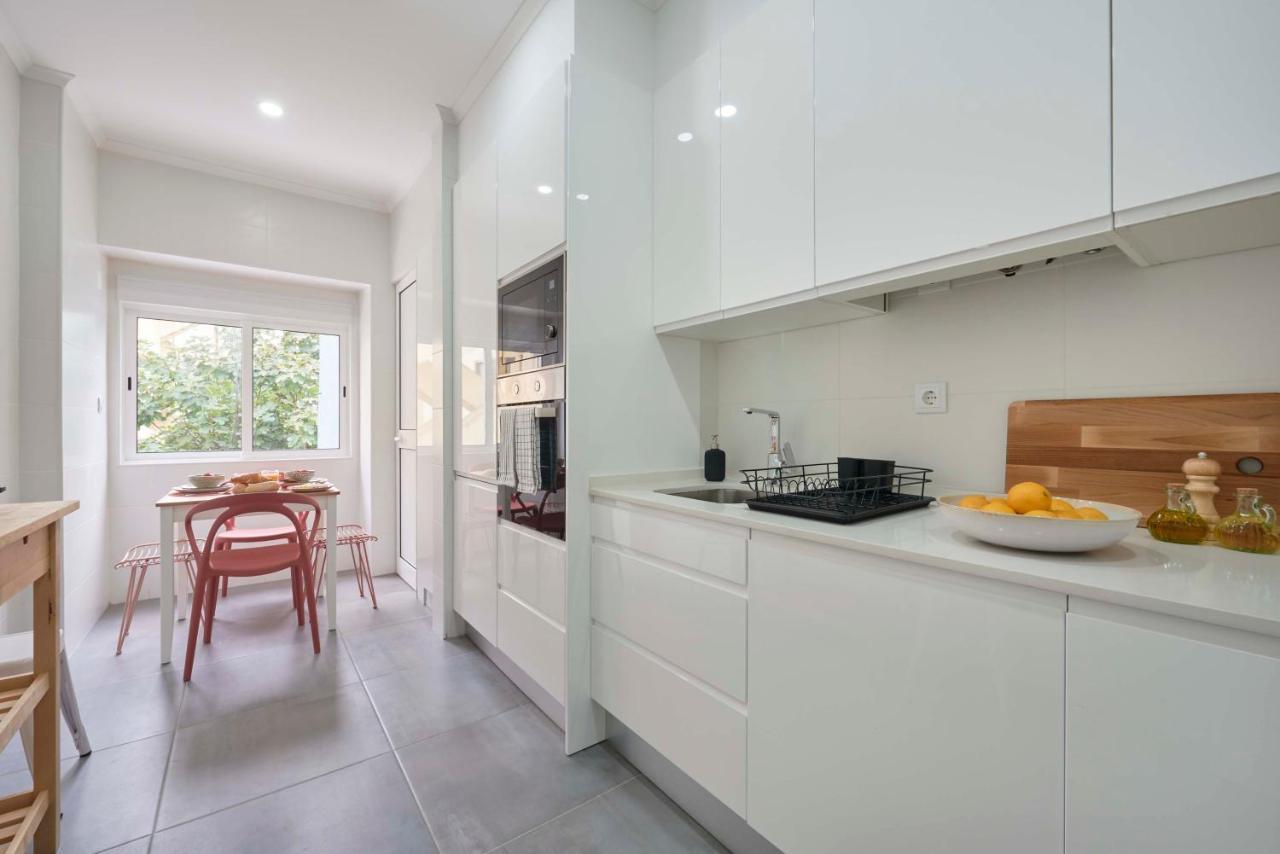 Spacious & Light-Filled 4Br Apartment By Timecoler 아마도라 외부 사진